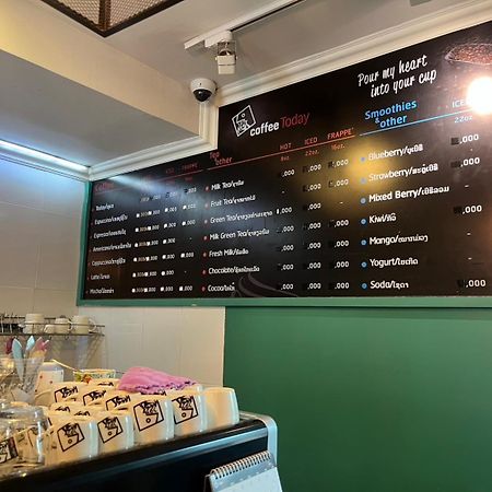 Nakhone Champa Hotel 빡세 외부 사진