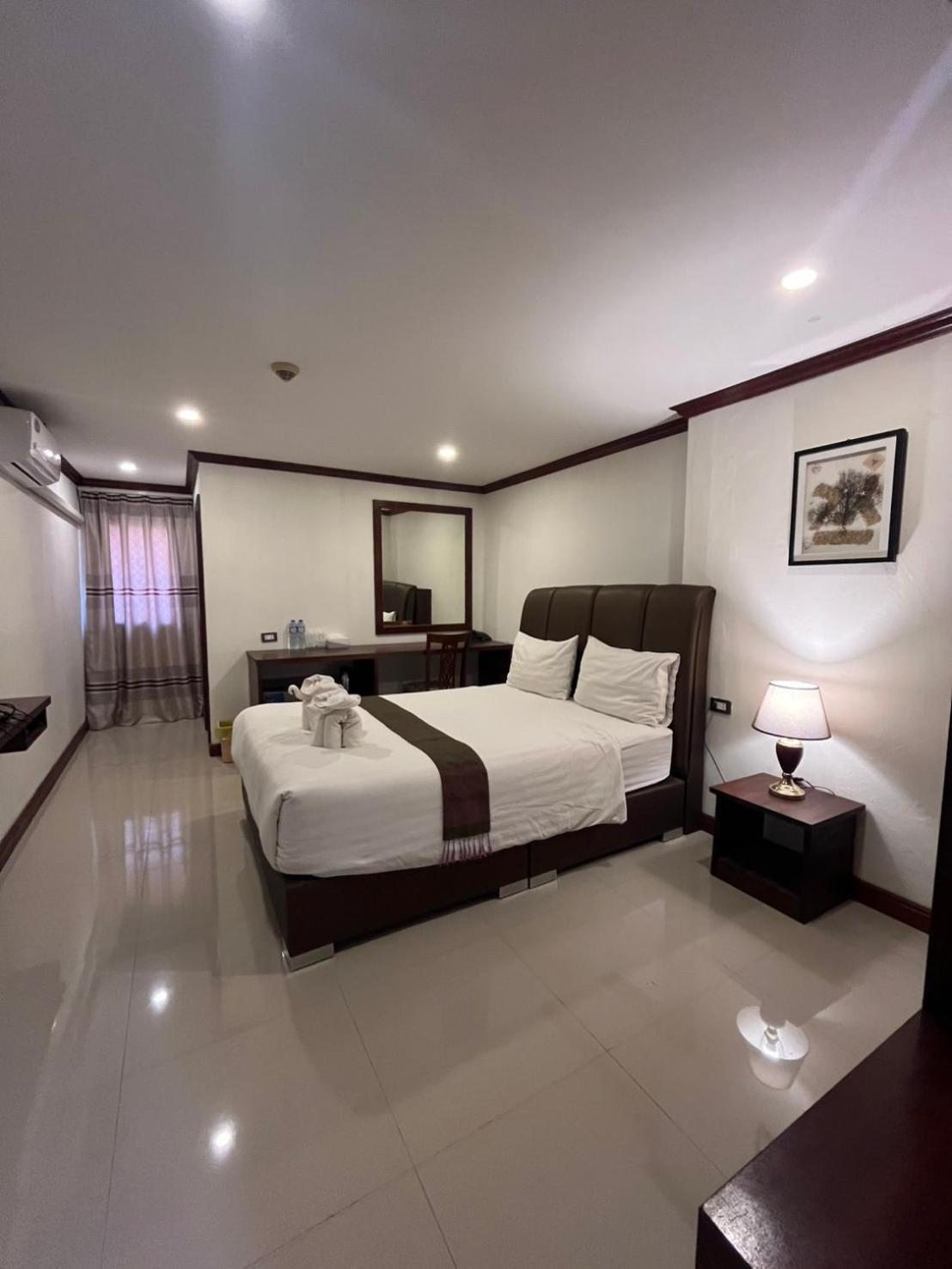 Nakhone Champa Hotel 빡세 외부 사진