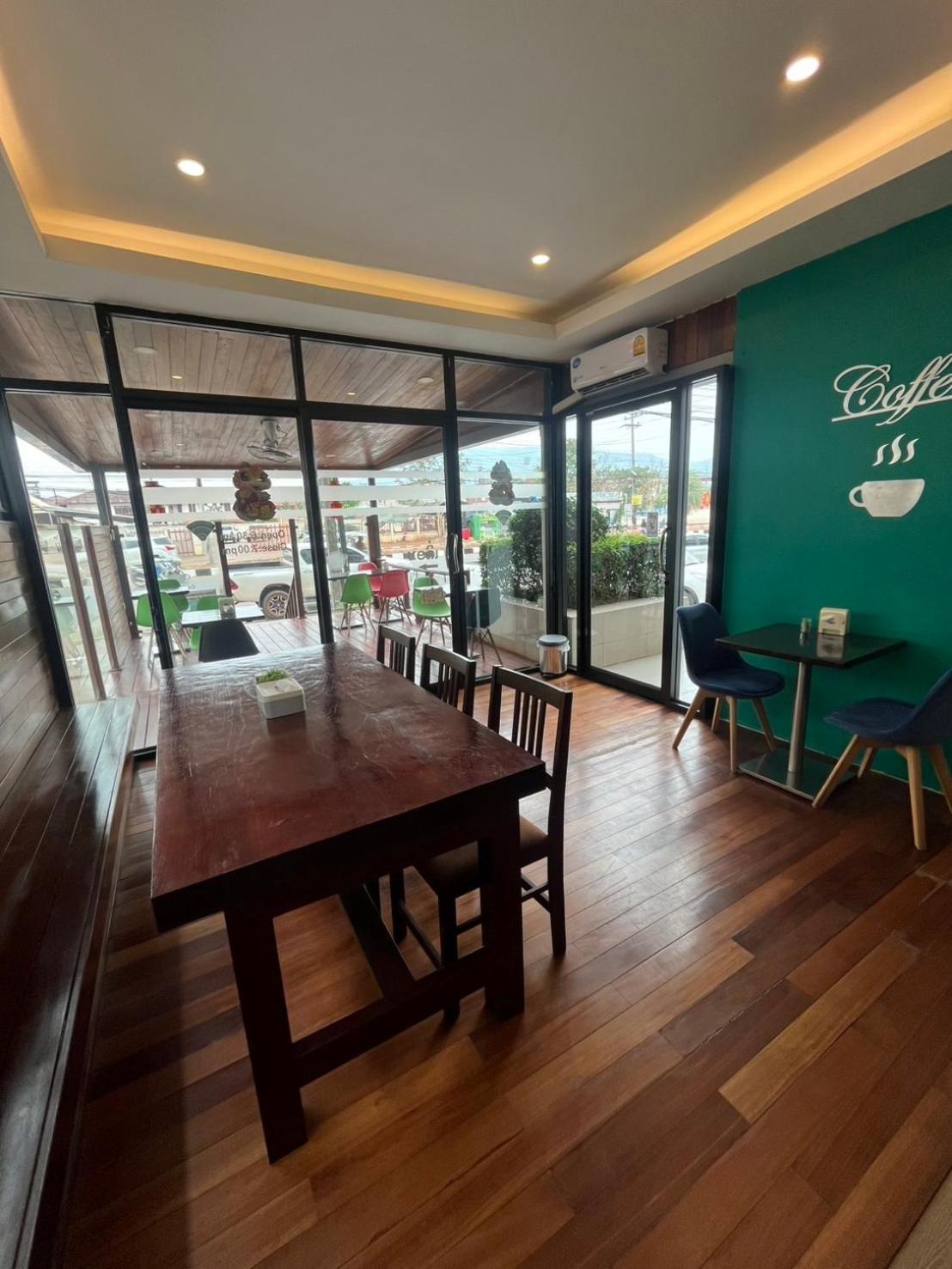 Nakhone Champa Hotel 빡세 외부 사진