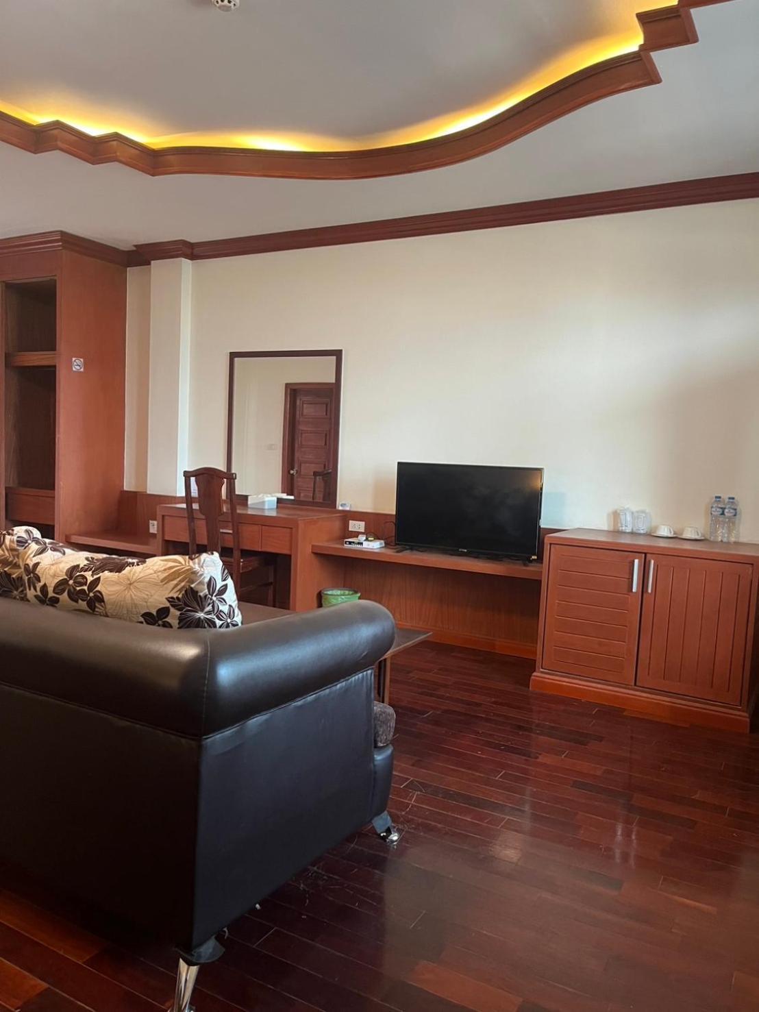 Nakhone Champa Hotel 빡세 외부 사진