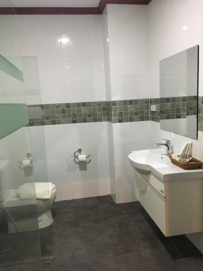 Nakhone Champa Hotel 빡세 외부 사진