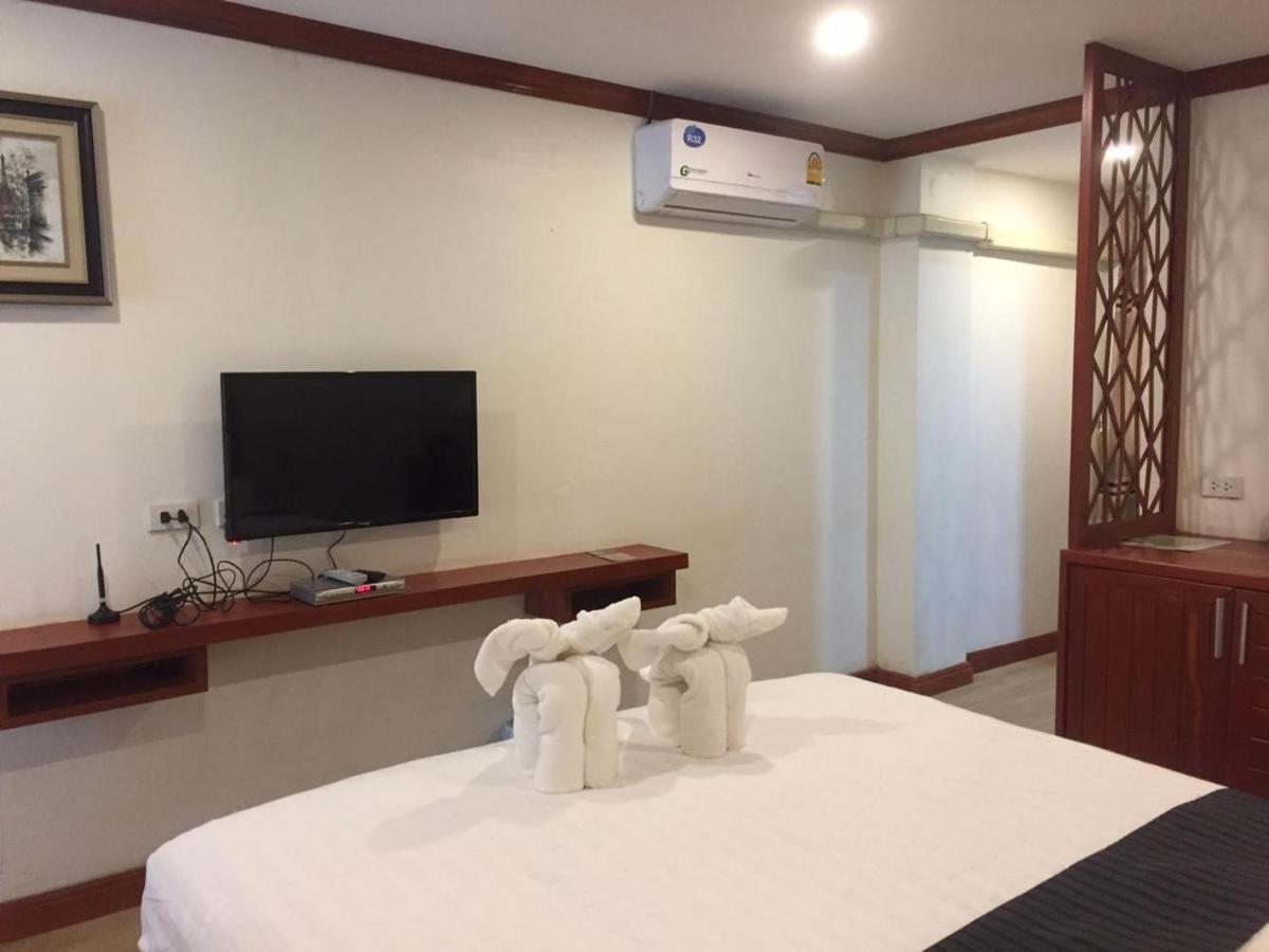 Nakhone Champa Hotel 빡세 외부 사진